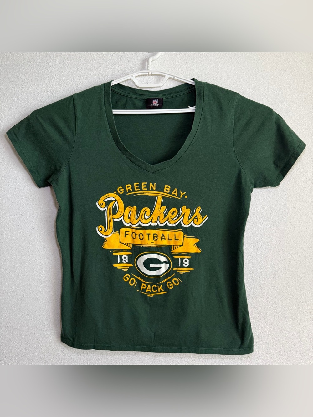 NFL Team Apparel Green Bay Packers Womens XL Green V Neck Football Shirt